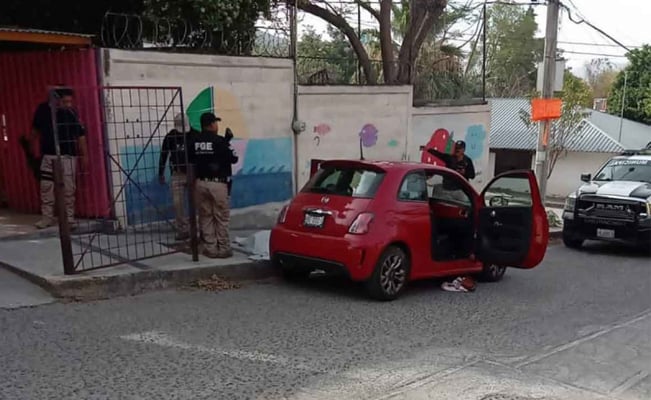 Asesinan a balazos a maestra a las afueras de jardín de niños