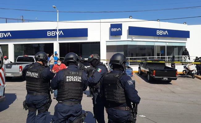 Intento de asalto en sucursal bancaria deja dos lesionados en Culiacán