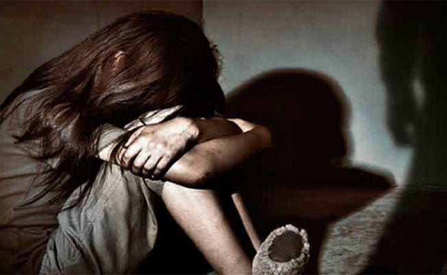 Cae sujeto por abusar sexualmente de una menor de edad