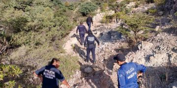 Continúan las labores para localizar a abuelita que desapareció en cerro de Querétaro