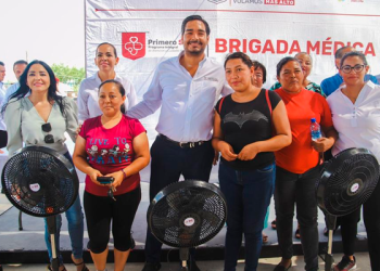 Llevó Presidente Carlos Peña Ortiz brigada médica a Las Cumbres