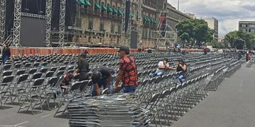 Se instalan áreas VIP para la “fiesta” de AMLO en el Zócalo; ¿A qué hora será?