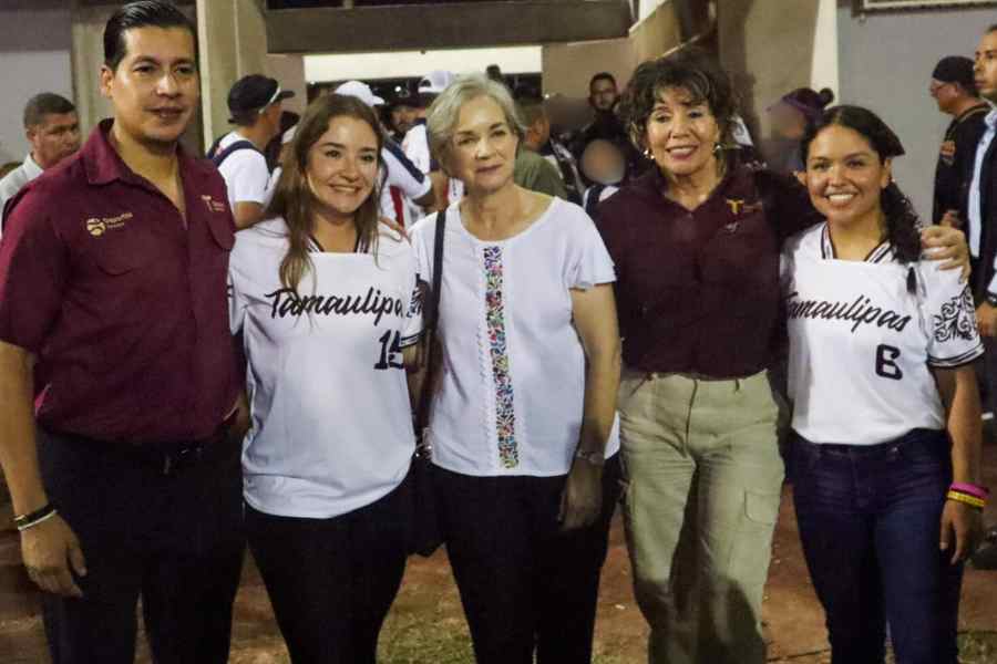 María de Villarreal inaugura evento nacional de softbol en Victoria