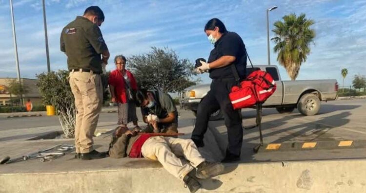 Hombre de tercera edad sufre caída en Matamoros