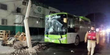 Accidente Monterrey chofer lesionado