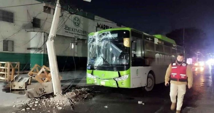 Accidente Monterrey chofer lesionado