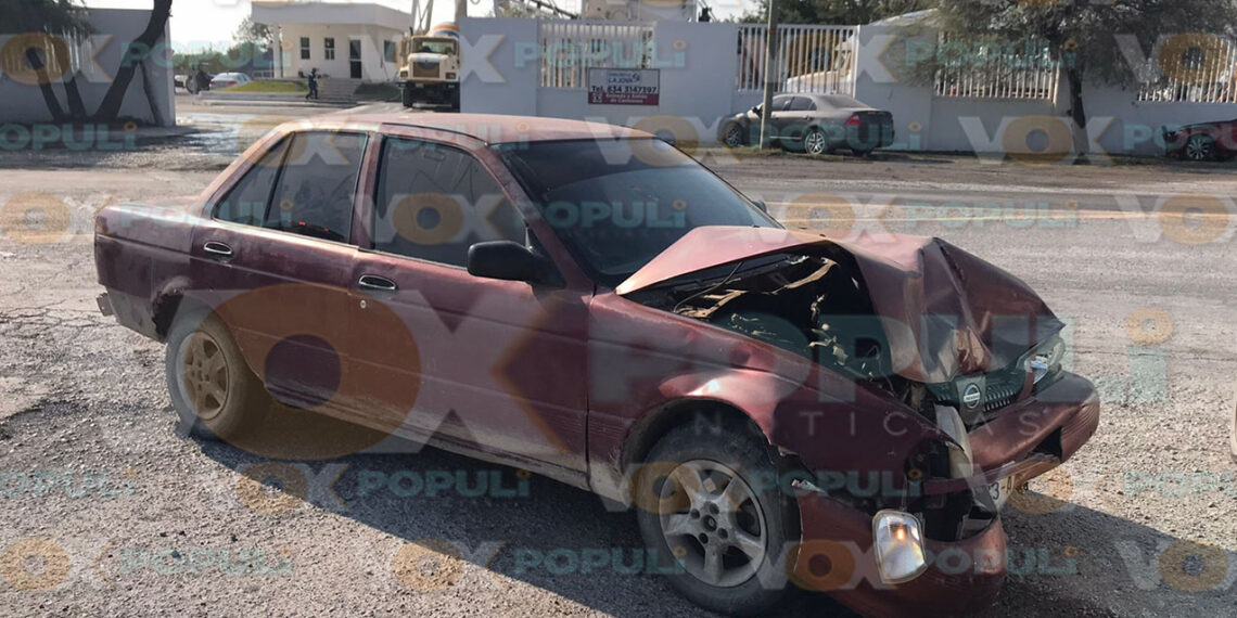 Accidente frontal en la carretera Victoria a Soto la Marina deja dos heridos