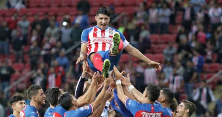 Alan Pulido regresa a Chivas refuerzo estrella para el Clausura 2025