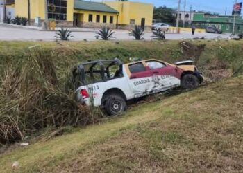 Aparatosa volcadura de patrulla de la Guardia Estatal deja tres lesionados en Matamoros
