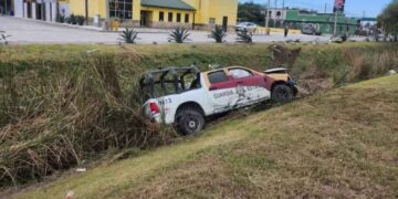 Aparatosa volcadura de patrulla de la Guardia Estatal deja tres lesionados en Matamoros