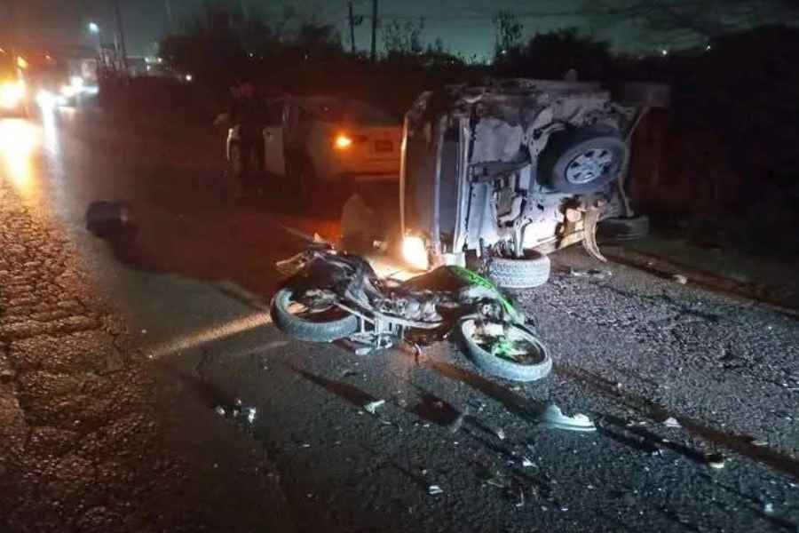 Apodaca: Choque múltiple en la Carretera a Dulces Nombres deja 2 heridos