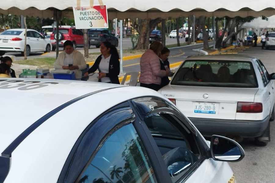 vacunación drive-thru Tampico
