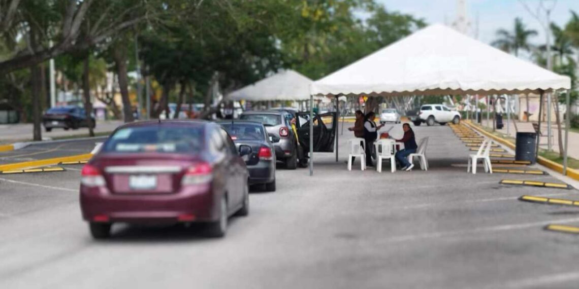 Arranca jornada de vacunación drive-thru en Laguna del Carpintero con éxito en Tampico