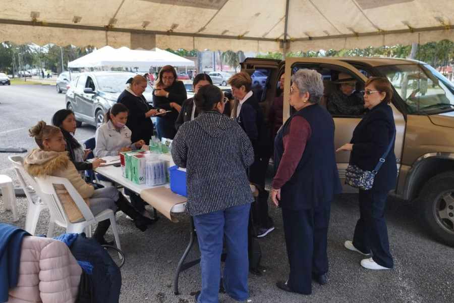 vacunación drive-thru Tampico