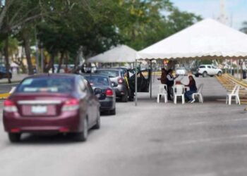 Arranca jornada de vacunación drive-thru en Laguna del Carpintero con éxito en Tampico