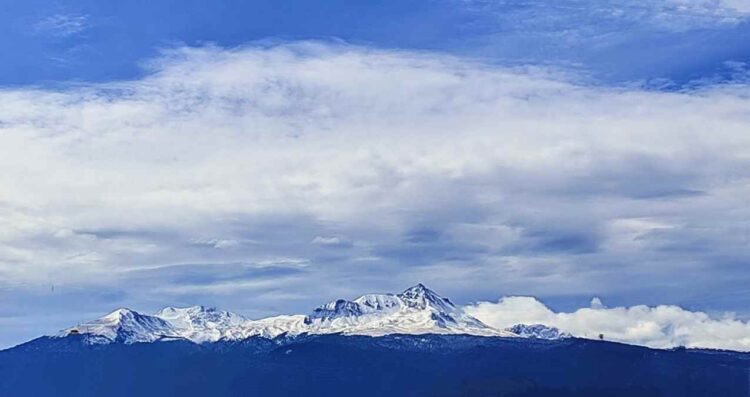 Así lucen Nevado de Toluca y Volcán Popocatépetl tras frío