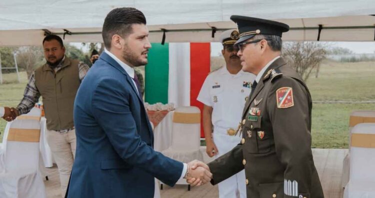 Asiste el Alcalde Alberto Granados a la toma de posesión del General Brigadier Luis Victoria Corte como nuevo comandante de la Guarnición Militar en Matamoros
