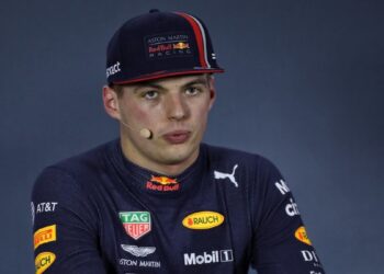 Aston Martin desmiente rumores sobre la llegada de Max Verstappen