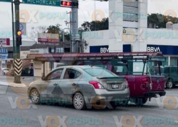 Cambia de carril sin precaución y provoca accidente en Ciudad Victoria