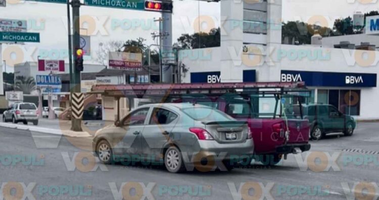 Cambia de carril sin precaución y provoca accidente en Ciudad Victoria