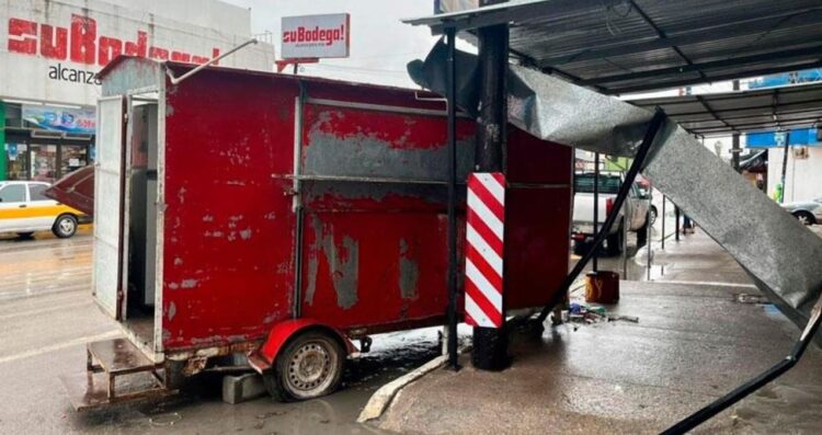 Camioneta estrella puesto San Fernando