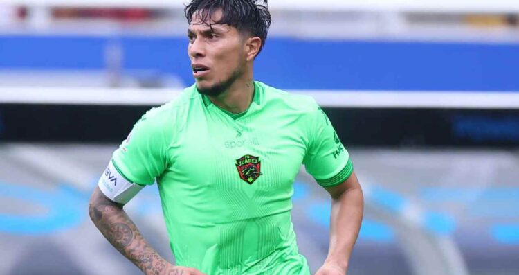 Carlos Salcedo podría sumarse a los Rayados para el Clausura 2025