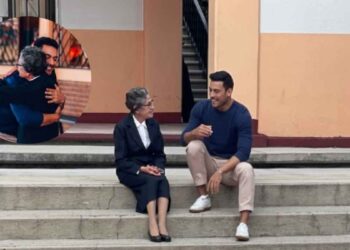 Carlos despide Madre Petra