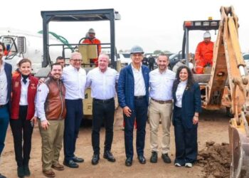 Celebran Gobernador Américo Villarreal Anaya y Alcalde de Reynosa Carlos Peña Ortiz, acuerdos en materia económica y generación de empleo