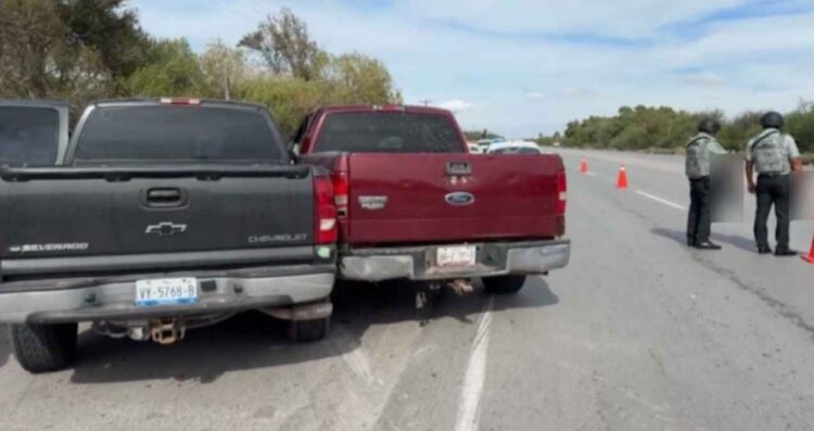 Choque entre 2 camionetas en la carretera a Victoria deja una mujer lesionada