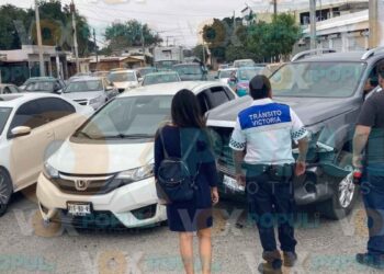 Choque múltiple en Ciudad Victoria deja cuantiosos daños materiales