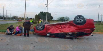 Choque y volcadura deja 5 heridos en Cd. Victoria, Tamaulipa