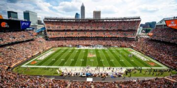 Cleveland lucha por mantener a los Browns en su estadio: Presenta demanda