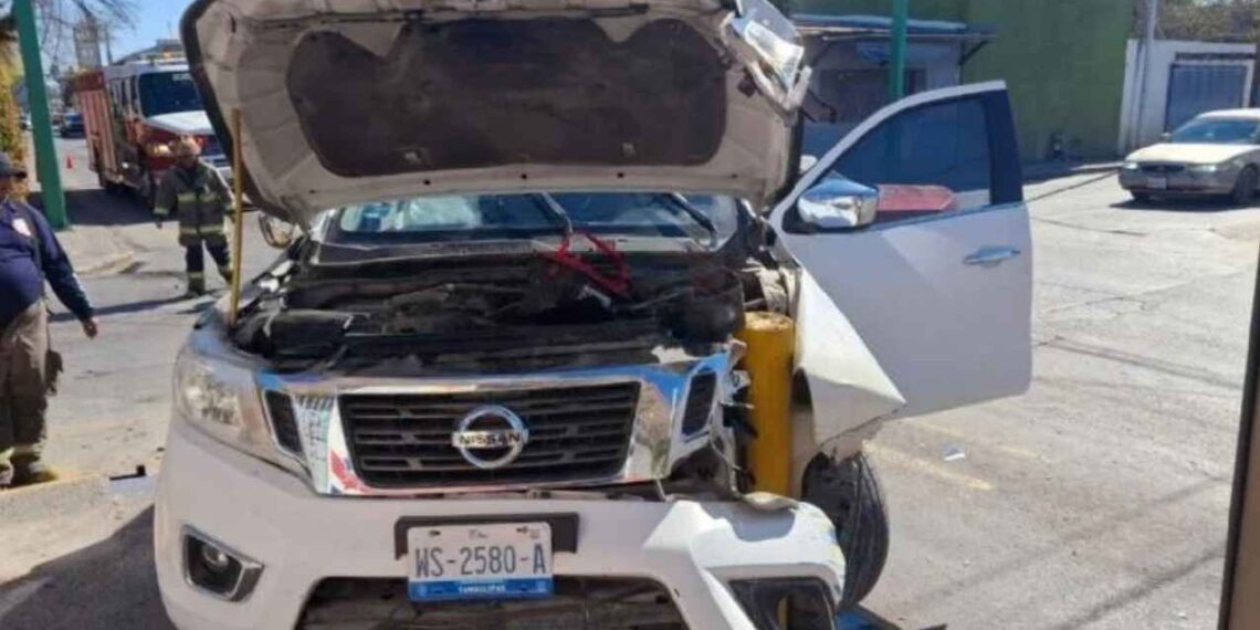 Coche incendiado Nuevo Laredo