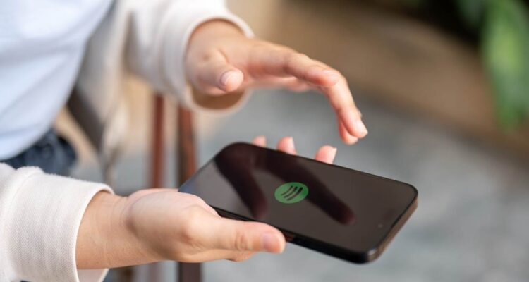 Como activar los videos en Spotify