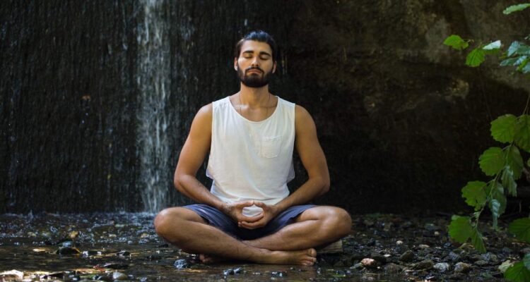 Cómo meditar correctamente en casa