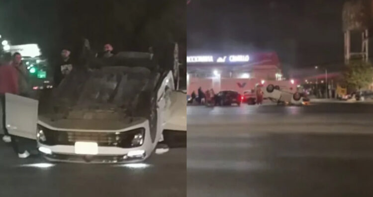 Conductoras chocan y vuelcan en la avenida Eloy Cavazos en Guadalupe, NL