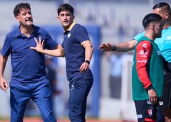 Conflicto entre Gustavo Lema y Gonzalo Pineda genera malestar en la afición de Pumas