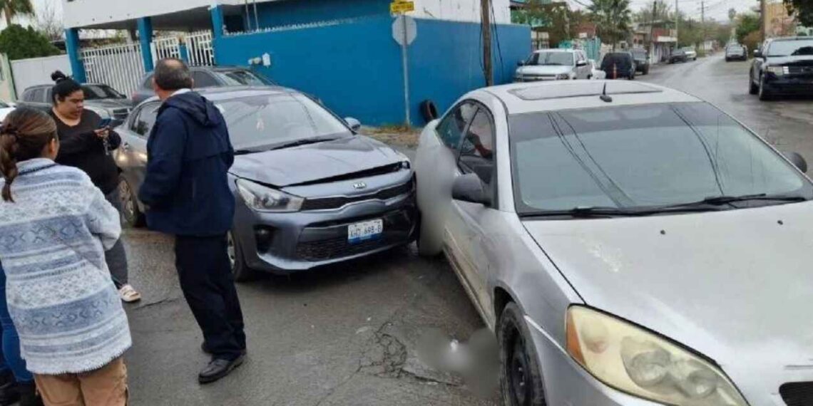 Damas se ven involucradas en fuerte choque en Nuevo Laredo