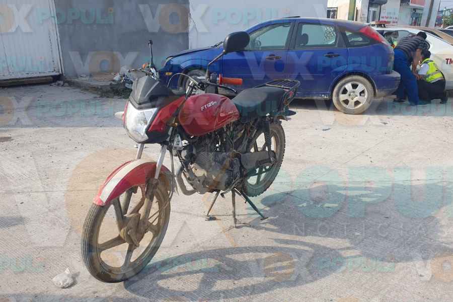 Derriba lesiona motociclista Victoria (3)