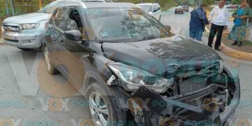 Conductor omite alto y causa choque en estacionamiento de Walmart Adelitas de Ciudad Victoria