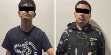 Detienen a dos hombres por robo a negocio en Guadalupe, Nuevo León