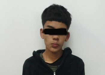 Detienen a joven tras asaltar a una mujer con pistola falsa en Escobedo, Nuevo León