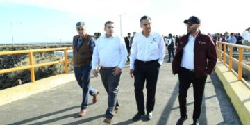 Dialoga Américo con representantes de la CILA y usuarios de la Presa Falcón