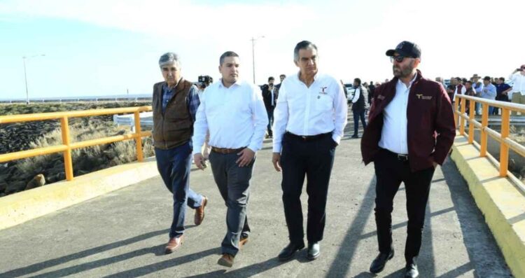 Dialoga Américo con representantes de la CILA y usuarios de la Presa Falcón