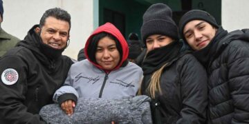Distribuyen Municipio y DIF Victoria apoyos invernales