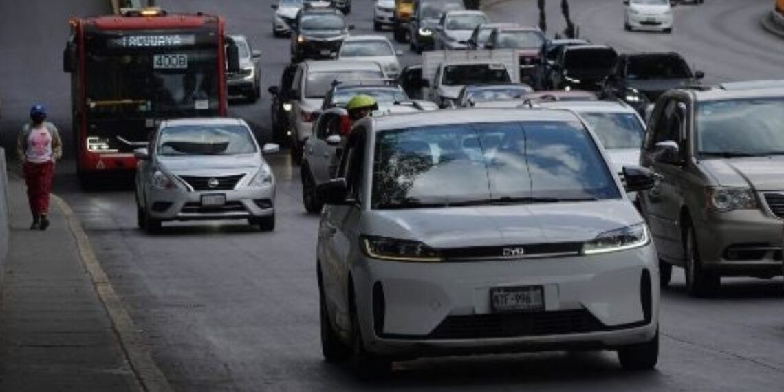Doble Hoy No Circula ¿Quiénes no podrán circular este jueves en CDMX y Edomex