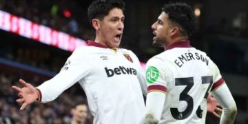 Edson Álvarez y el West Ham empatan ante el Aston Villa en un duelo intenso