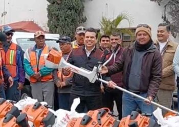 Entrega 'Lalo' Gattás equipo a trabajadores y anuncia patrullas para Tránsito en Ciudad Victoria