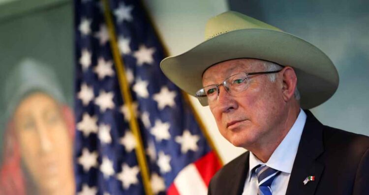 “Es una muestra de ignorancia”: Ken Salazar responde a la propuesta de Donald Trump sobre el cambio de nombre del Golfo de México