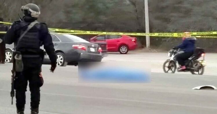 Fallece mujer al ser arrollada por un vehículo mientras intentaba cruzar la carretera a Laredo